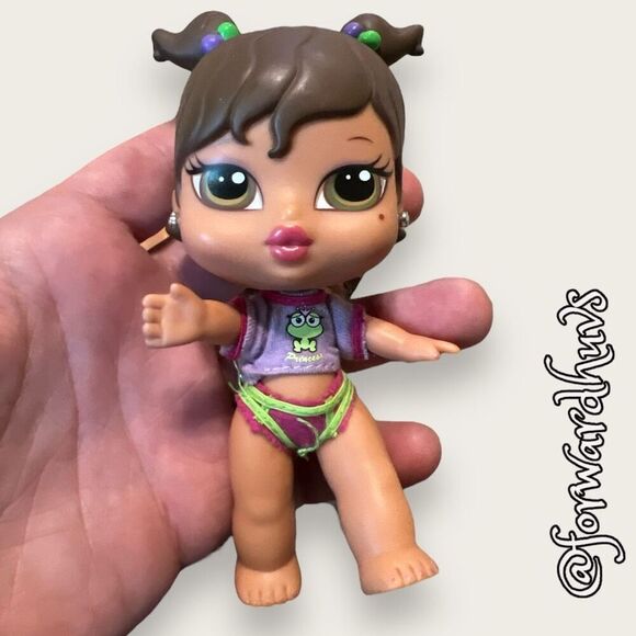 Baby Bratz Dolls x 2 with Accessories - Picture 3 of 8